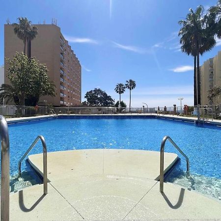 Pool And Beach In Benalmádena Eksteriør billede