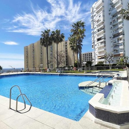 Pool And Beach In Benalmádena Eksteriør billede